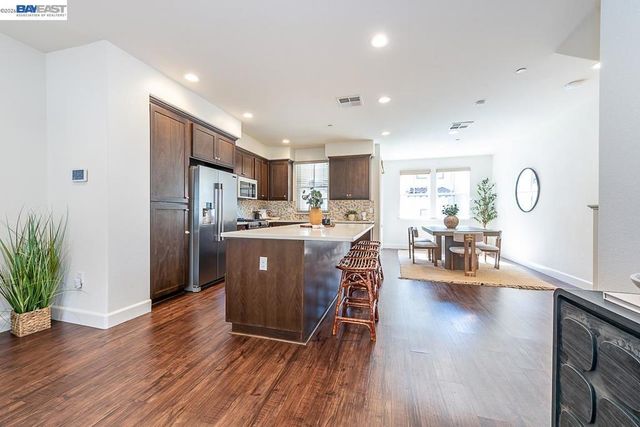 33479 Alvarado Niles Rd, Union City, CA 94587