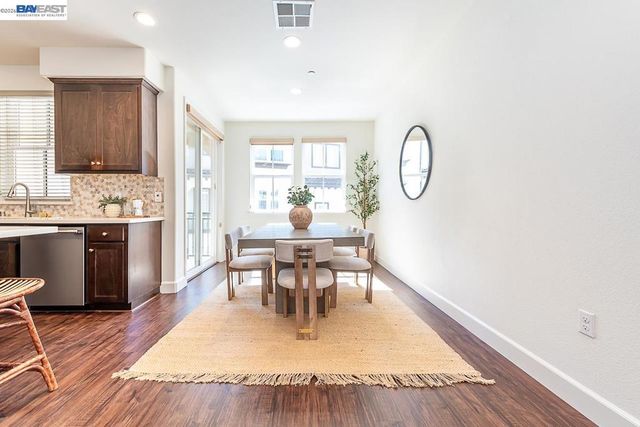 33479 Alvarado Niles Rd, Union City, CA 94587