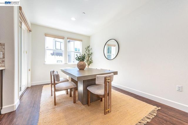 33479 Alvarado Niles Rd, Union City, CA 94587