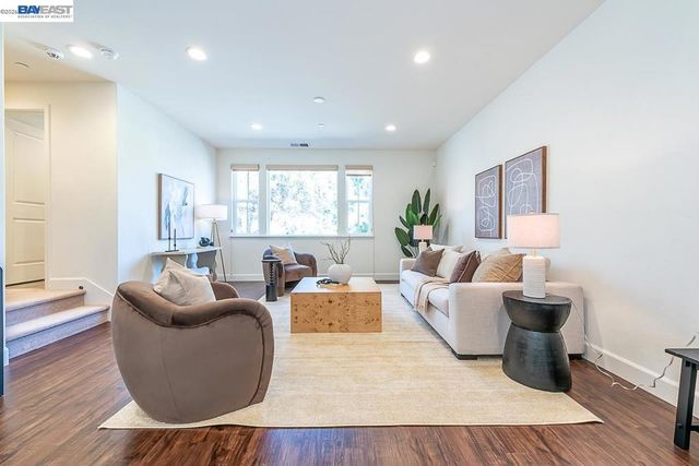 33479 Alvarado Niles Rd, Union City, CA 94587