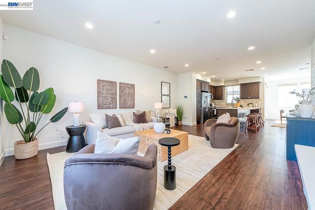 33479 Alvarado Niles Rd, Union City, CA 94587