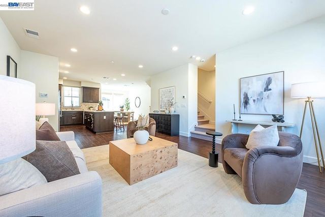 33479 Alvarado Niles Rd, Union City, CA 94587