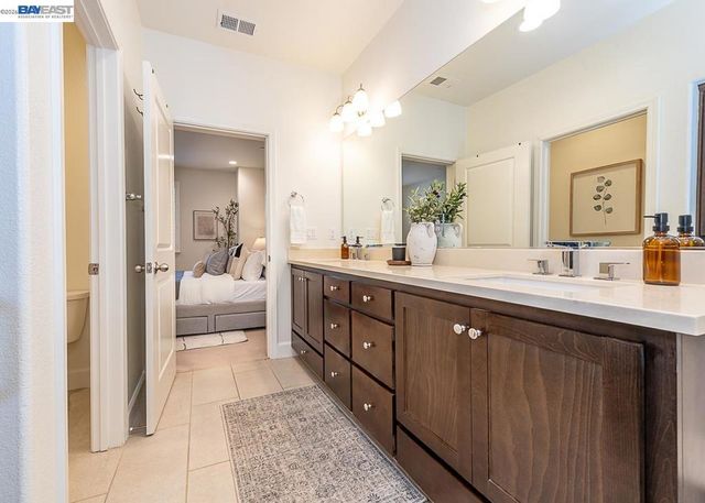 33479 Alvarado Niles Rd, Union City, CA 94587