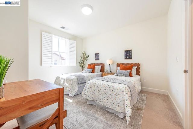 33479 Alvarado Niles Rd, Union City, CA 94587