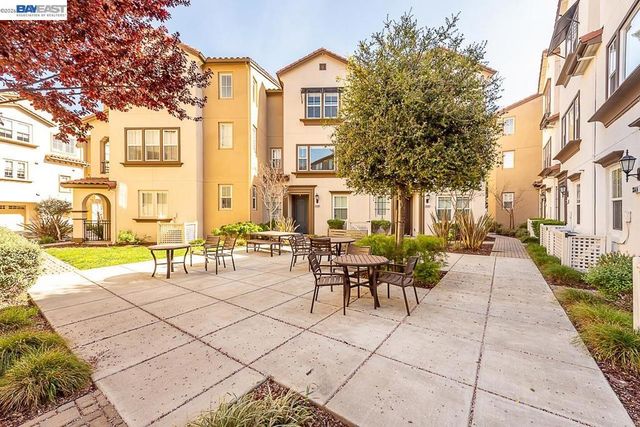 33479 Alvarado Niles Rd, Union City, CA 94587