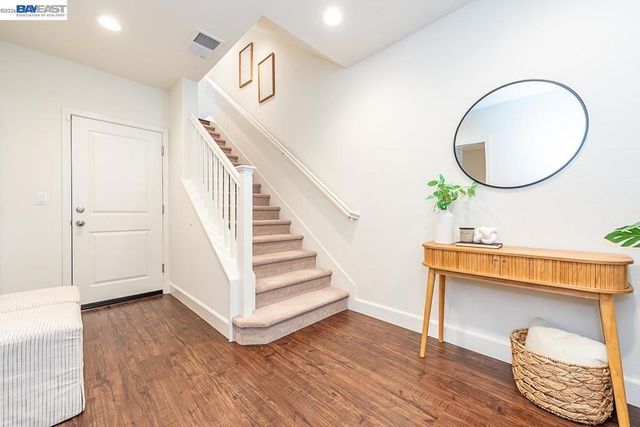 33479 Alvarado Niles Rd, Union City, CA 94587