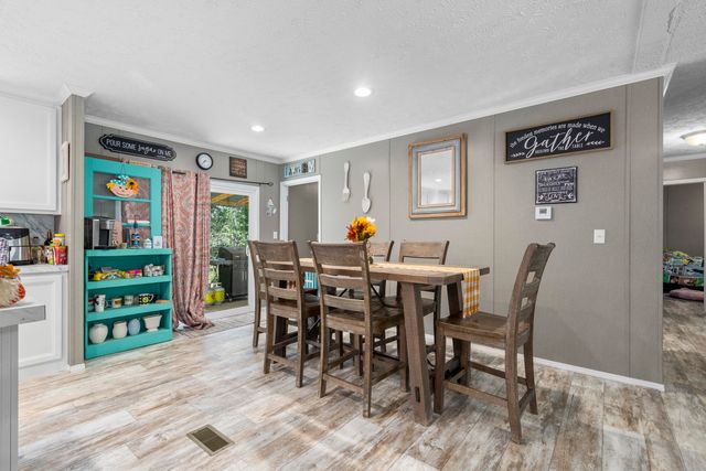 18295 E 1000 Road, Stockton, MO 65785