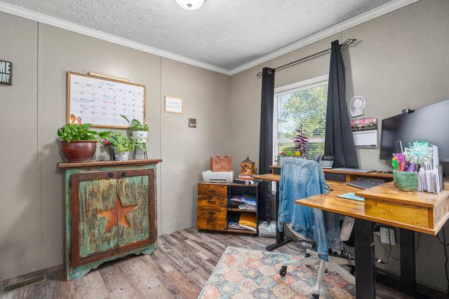 18295 E 1000 Road, Stockton, MO 65785