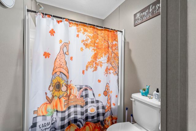 18295 E 1000 Road, Stockton, MO 65785