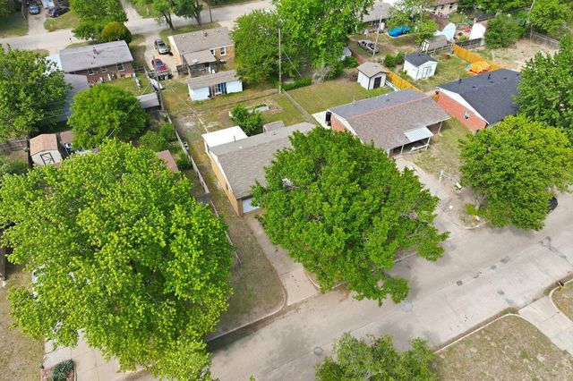 1202 E Del Mar St, Wichita, KS 67216