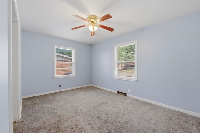 1202 E Del Mar St, Wichita, KS 67216