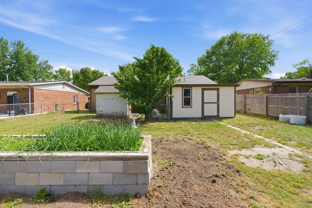 1202 E Del Mar St, Wichita, KS 67216