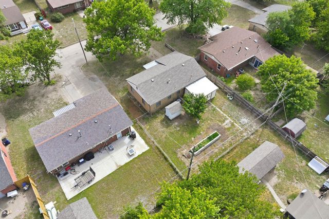1202 E Del Mar St, Wichita, KS 67216