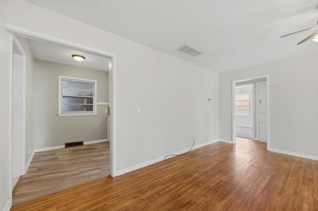 1202 E Del Mar St, Wichita, KS 67216