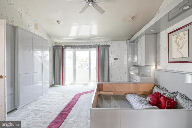 944 CHANTICLEER #944, Cherry Hill, NJ 08003