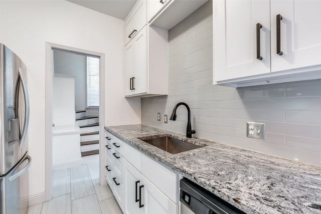 4124 Cole Avenue 205, Dallas, TX 75204