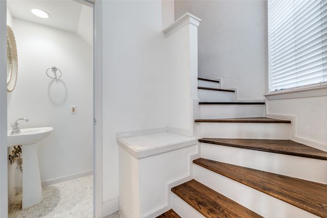 4124 Cole Avenue 205, Dallas, TX 75204