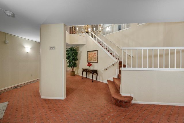 6555 N Green Bay AVENUE #206, Glendale, WI 53209