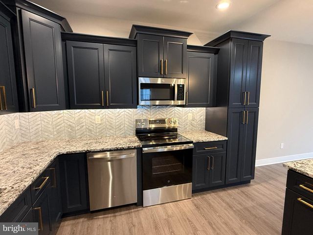 1024 ANNE ST, Croydon, PA 19021