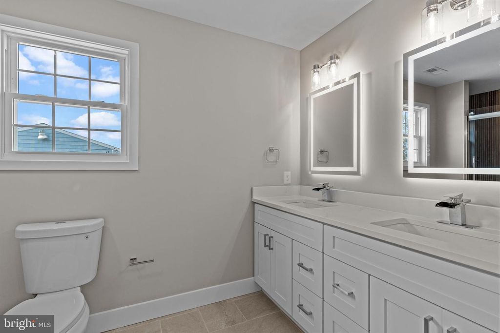 1024 ANNE ST, CROYDON, PA 19021 — photo 4