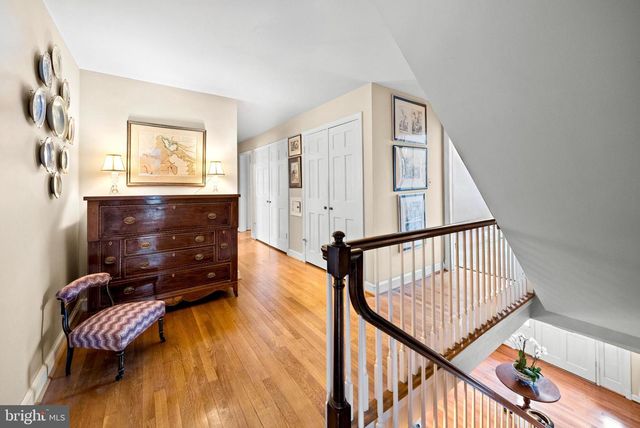 7215 HELMSDALE RD, Bethesda, MD 20817