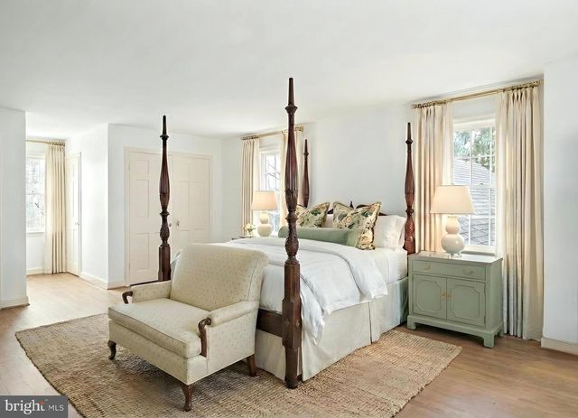 7215 HELMSDALE RD, Bethesda, MD 20817