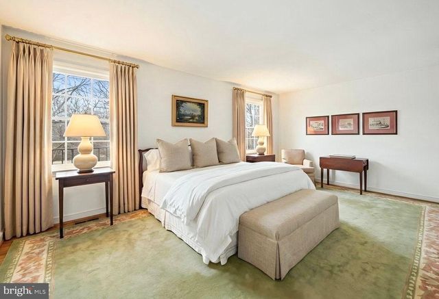 7215 HELMSDALE RD, Bethesda, MD 20817