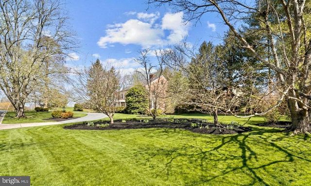 7215 HELMSDALE RD, Bethesda, MD 20817