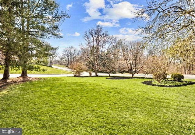 7215 HELMSDALE RD, Bethesda, MD 20817