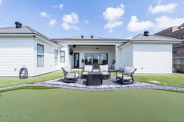405 Ember Grove Crossing, Lafayette, LA 70508