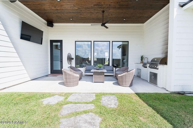 405 Ember Grove Crossing, Lafayette, LA 70508