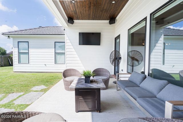 405 Ember Grove Crossing, Lafayette, LA 70508