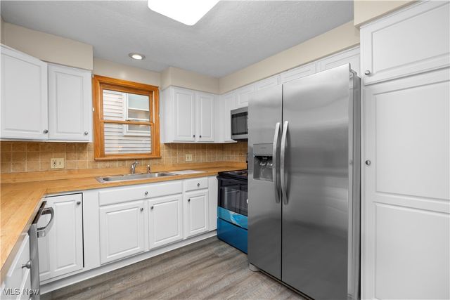 4808 Geraldine Avenue, Richmond Heights, OH 44143