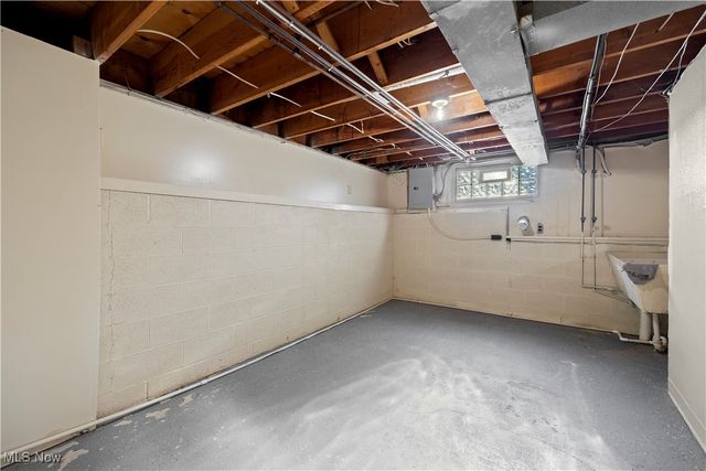 4808 Geraldine Avenue, Richmond Heights, OH 44143