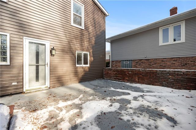 4808 Geraldine Avenue, Richmond Heights, OH 44143