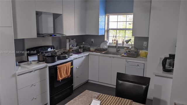 15509 N Miami Lakeway N 102, Miami Lakes, FL 33014