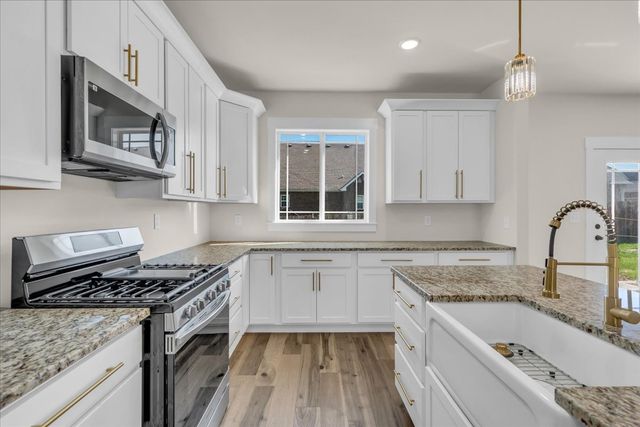 112 Riley Creek Rd, Tullahoma, TN 37388