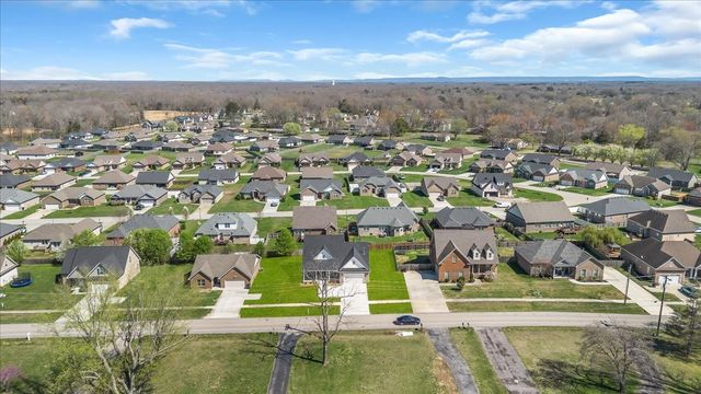 112 Riley Creek Rd, Tullahoma, TN 37388