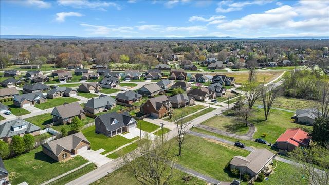 112 Riley Creek Rd, Tullahoma, TN 37388