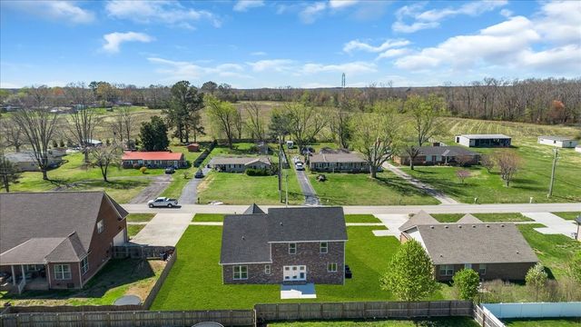 112 Riley Creek Rd, Tullahoma, TN 37388