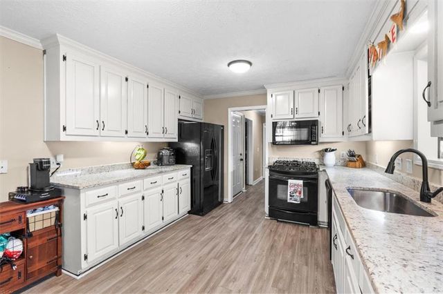 346 Picketts Crossing, Acworth, GA 30101