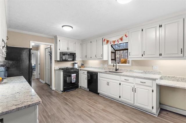 346 Picketts Crossing, Acworth, GA 30101