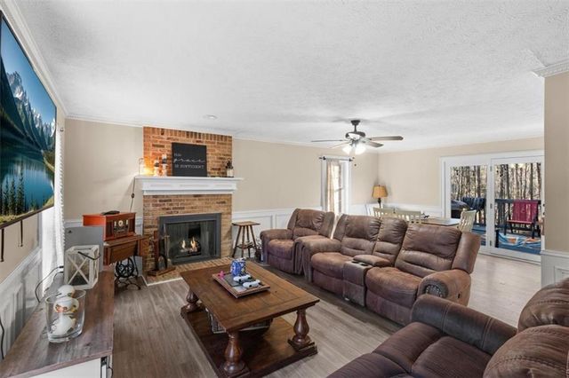 346 Picketts Crossing, Acworth, GA 30101