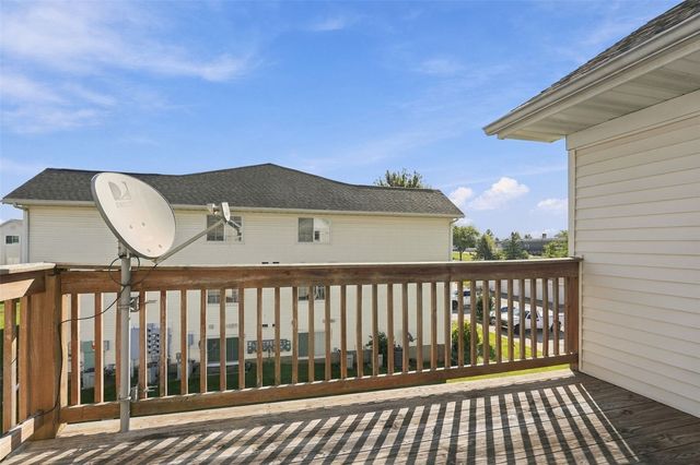 4627 1st Avenue SW 11, Cedar Rapids, IA 52405