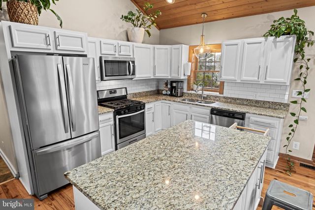 4112 JACKS SHOP RD, Rochelle, VA 22738