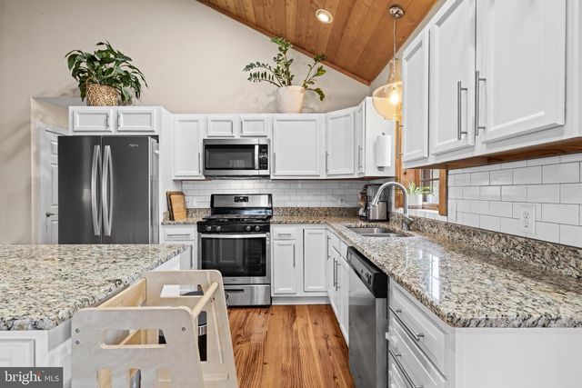 4112 JACKS SHOP RD, Rochelle, VA 22738