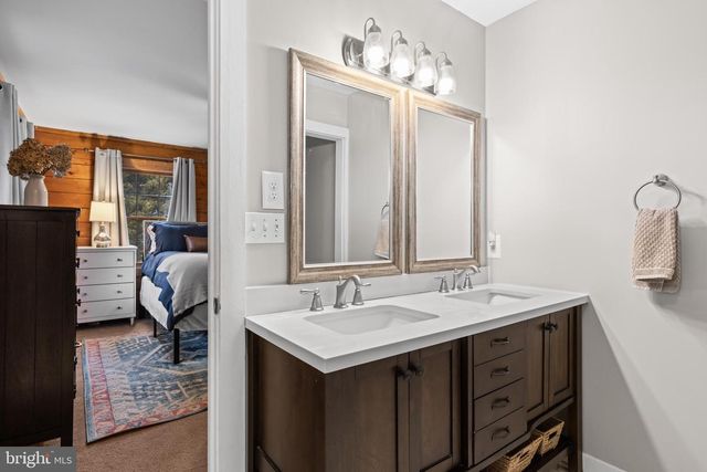 4112 JACKS SHOP RD, Rochelle, VA 22738