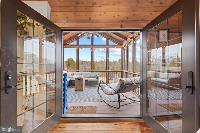 4112 JACKS SHOP RD, Rochelle, VA 22738