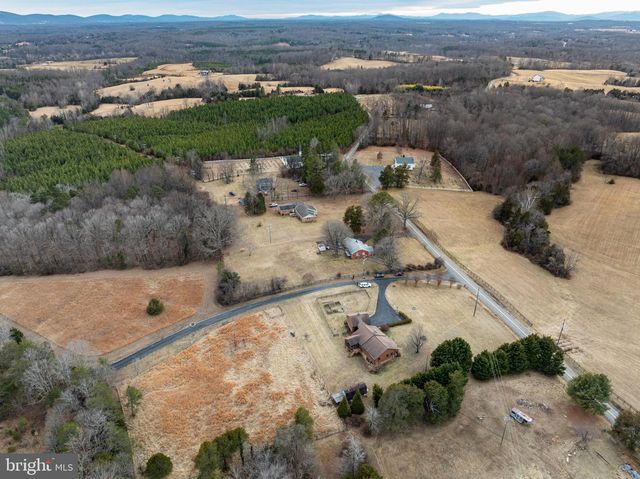 4112 JACKS SHOP RD, Rochelle, VA 22738