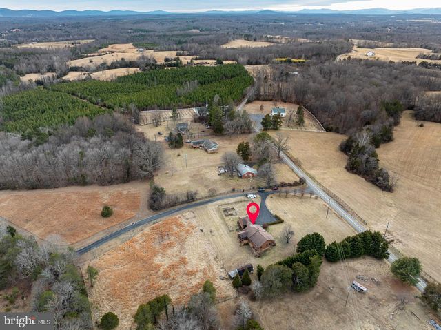 4112 JACKS SHOP RD, Rochelle, VA 22738